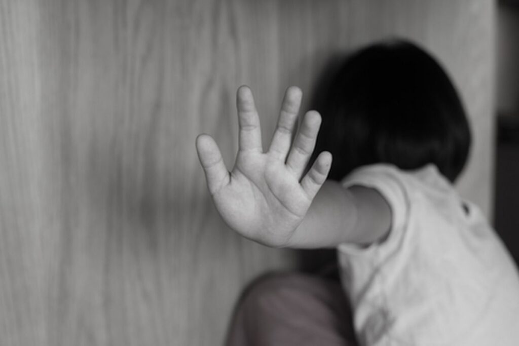 Berita Populer - Ayah Tiri Perkosa Anak 10 Kali Selama 2 tahun